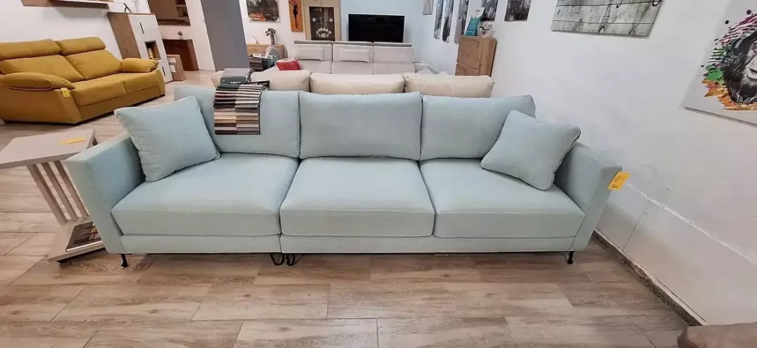 sofas con tejidos antimanchas en colores neutros
