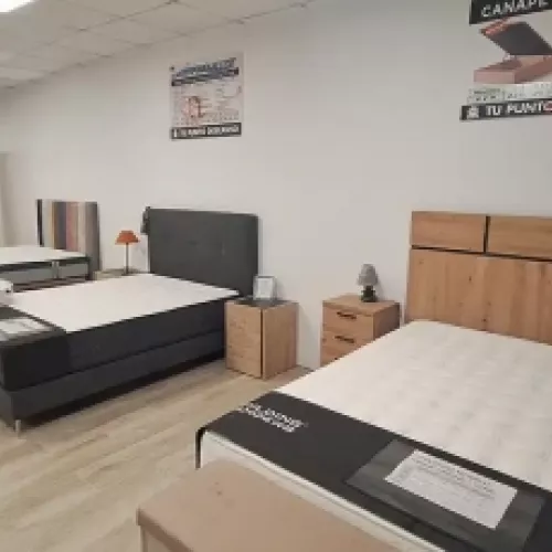 Exposición de muebles y sofás en Asturias