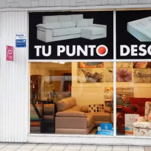 Exposición de muebles y sofás cama en Asturias