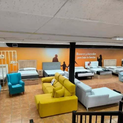 Encuentra en Gijón tu cama de matrimonio en nuestra exposición de muebles